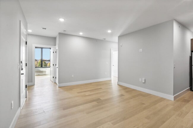 Photo - Olea by Gomes