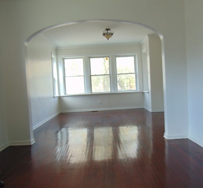 Photo - 1501 E 74th Pl Unidad 1