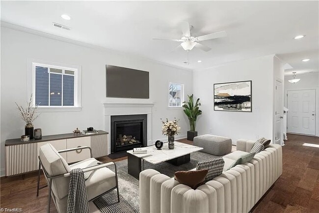 Photo - 1675 Ashmead Ln