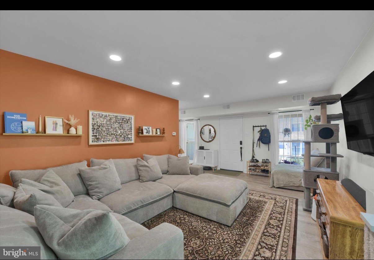 Photo - 406 Middleton Pl