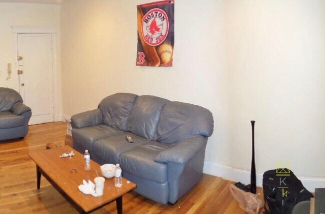 Photo - 1868 Commonwealth Ave Unidad 5