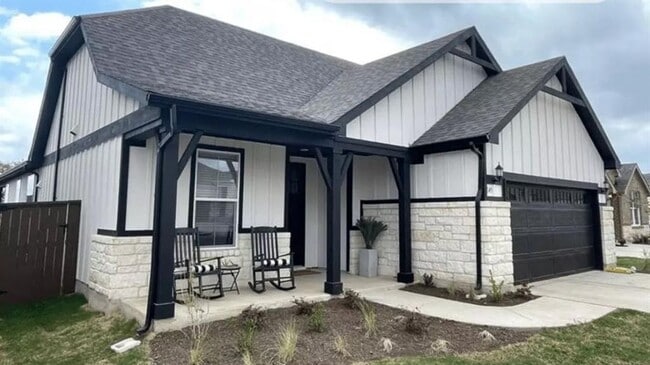 Building Photo - 145 Slenderleaf Dr