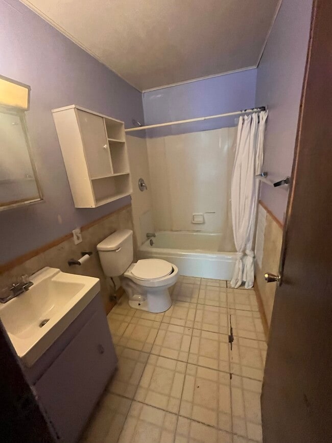 Photo - 27 Clinton Ave