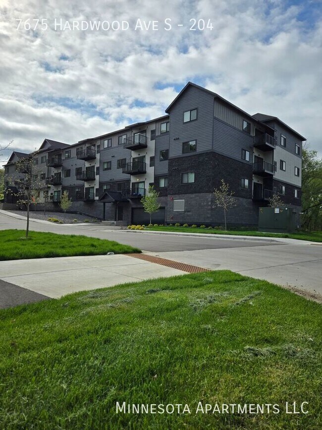 Comfort & Convenience in Cottage Grove! - Comfort & Convenience in Cottage Grove! Apartment Unit 204