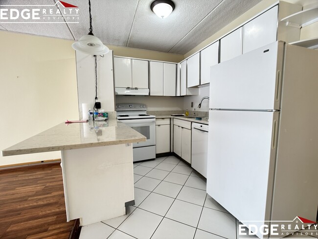 Building Photo - 200 Swanton St Unit 3