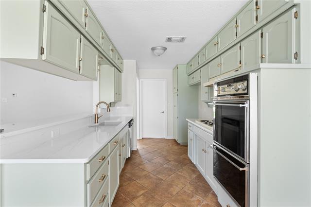 Photo - 1106 Almond Dr