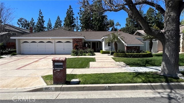 Building Photo - 1854 N Carlsbad St Rental