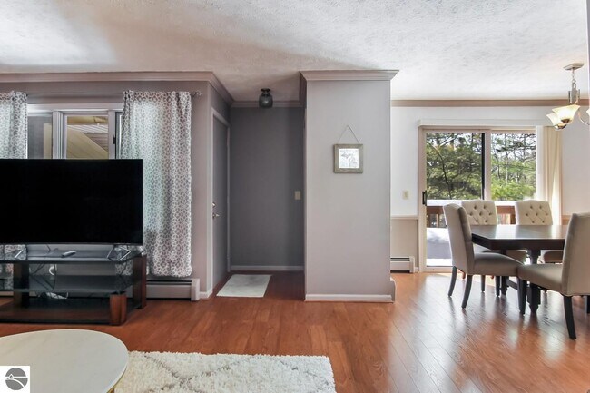 Photo - 3814 Maid Marian Ln