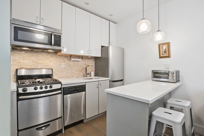 Photo - 48 W 138th St