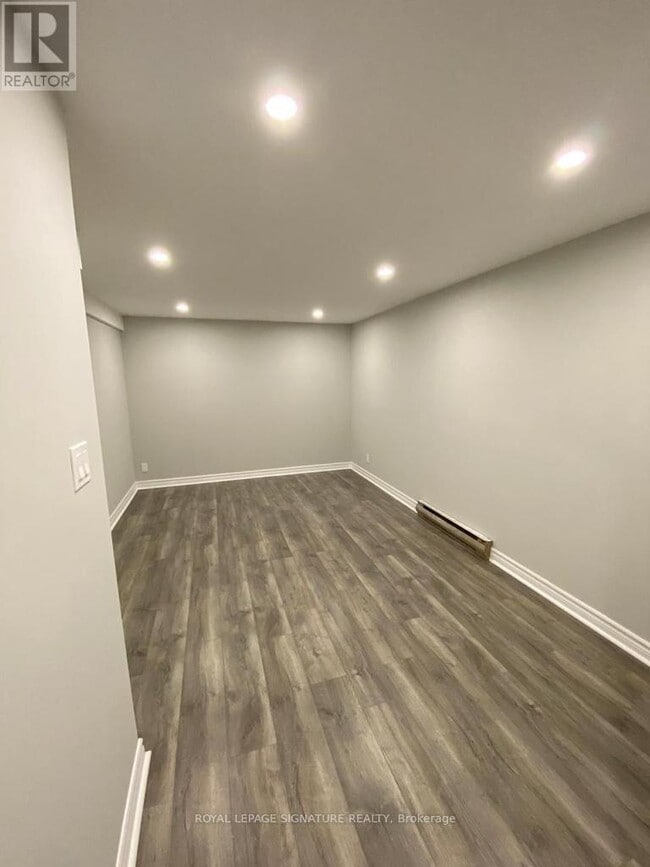 Photo - 48 Homefield Square