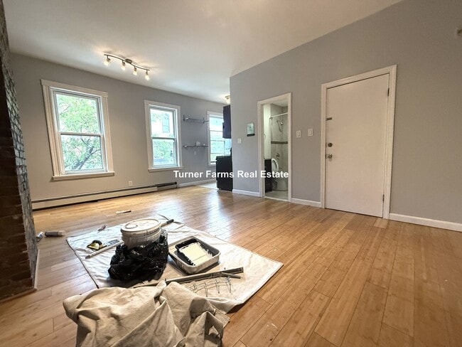 Photo - 147 Meridian St Unit 1