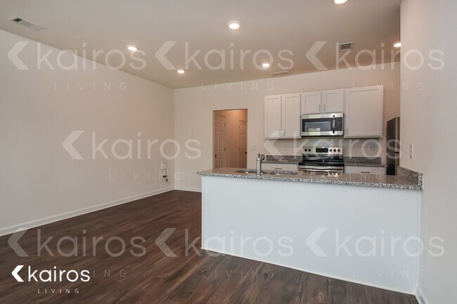 Photo - 123 Dudley Wy