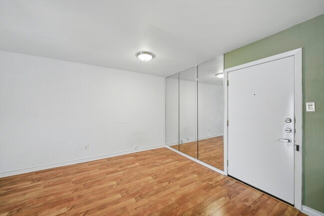 3131 Cummins St Unit 80