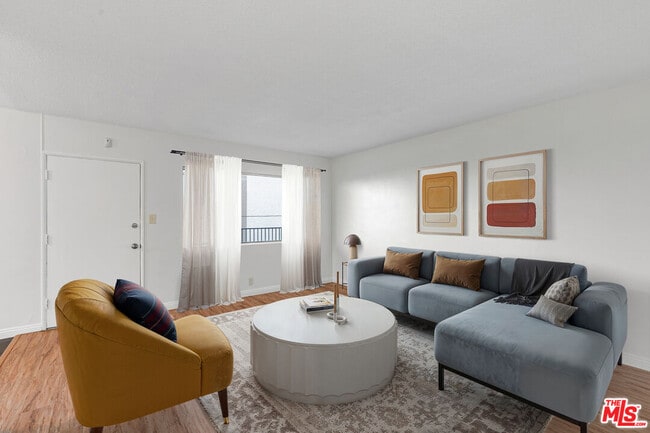 Building Photo - 2701 S Peck Ave Unit 4