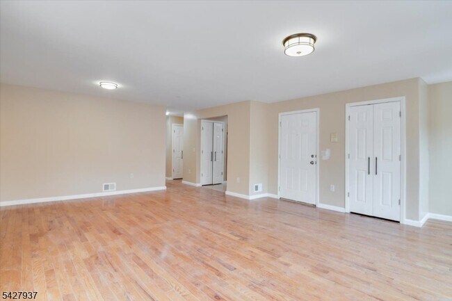 Photo - 150 N Munn Ave