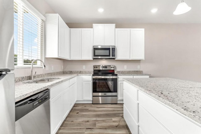 Photo - 21522 Sir Walter Ln