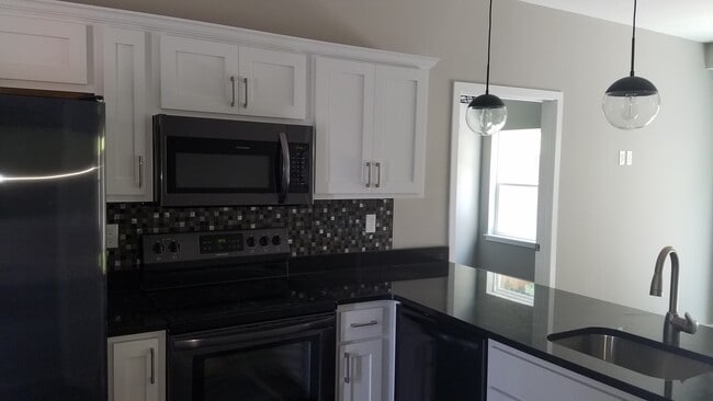 Photo - 2 bedroom 2 bath Luxury Apartment Branson ... Unit D