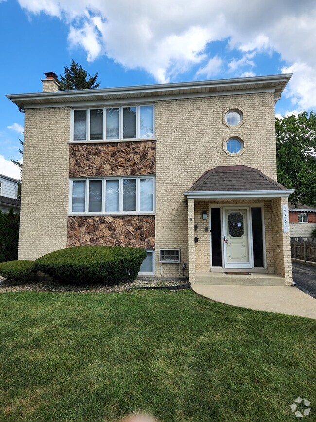 Building Photo - 4381 Woodland Ave Unit 1 Rental