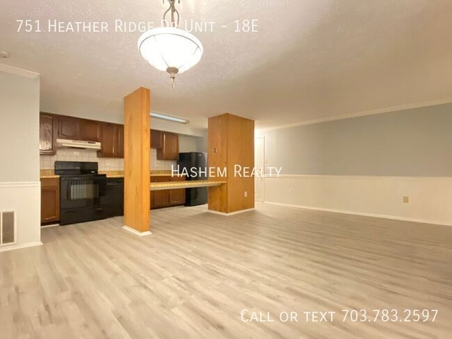 Photo - 751 Heather Ridge Dr