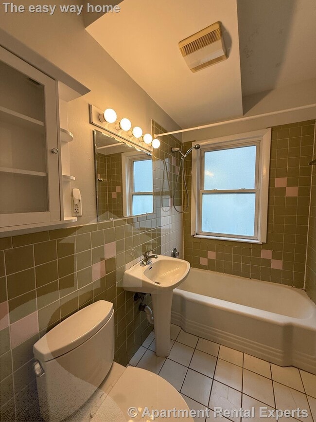 Photo - 69 Raymond Ave Apartamento Unidad #1R