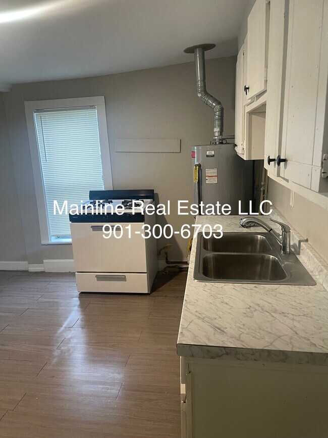 Photo - 2932 Hale Ave