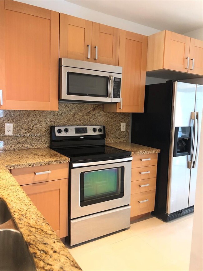 Building Photo - 16231 Emerald Cove Rd Rental