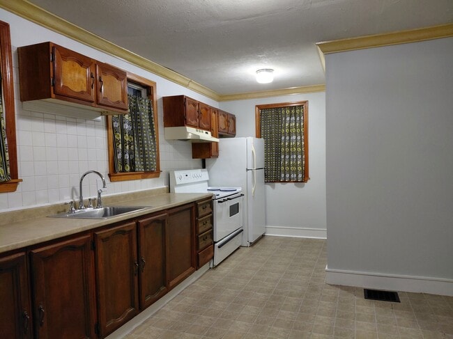 Photo - 38 Houghton St Unit #1