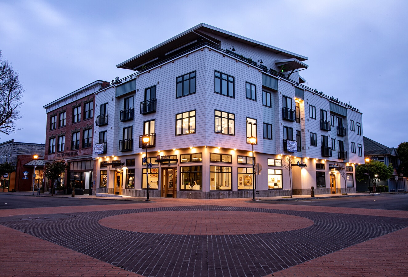 Photo - 138 E Street