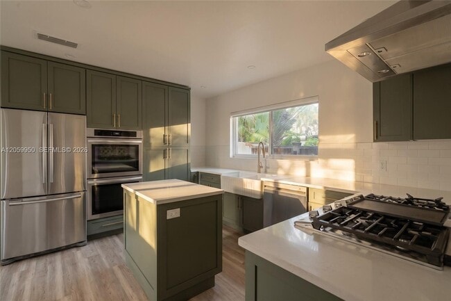 Photo - 110 N 16th Ave