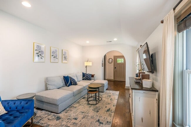 Photo - Beautiful Home Steps to Cleveland Park!
