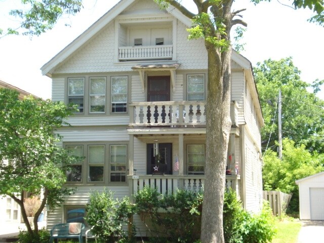 Photo - 1612 S 88th St