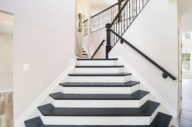 Photo - Now Available for Lease – Executive Home i...
