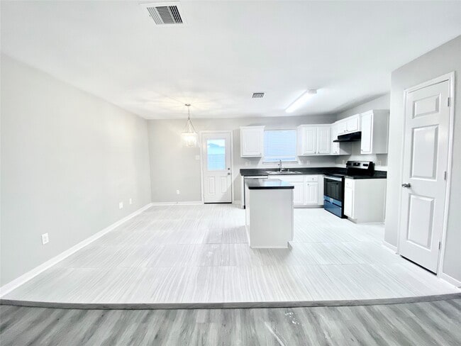 Photo - 4414 Peppermint Hill Ln