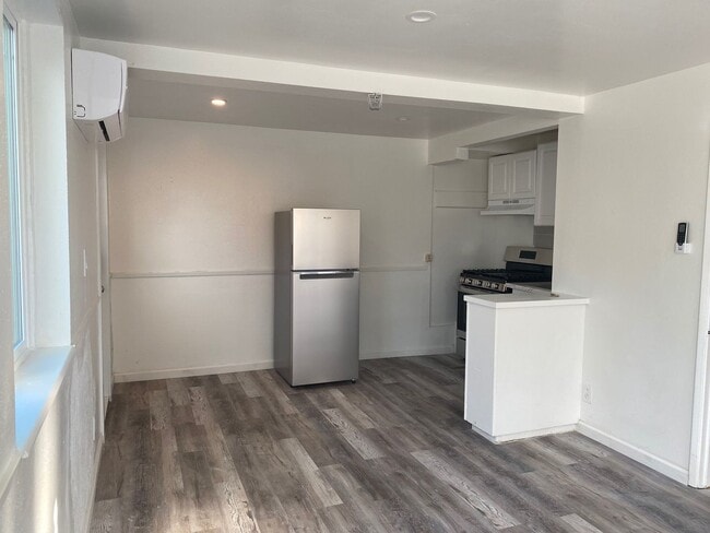 Building Photo - Lewis Ln-409 Unit 409- A Rental