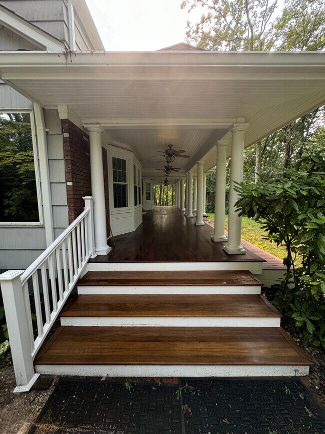 Photo - 27 Greenhaven Way