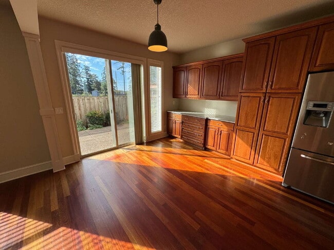 Photo - 4 Bedroom - 2 1/2 Bath Tualatin Home
