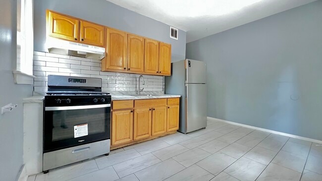 Photo - 66 Read St Unit 1A