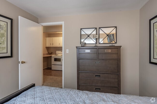 2BD, 1.5BA - 673SF
