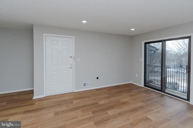 Photo - 69 Fisher Dr