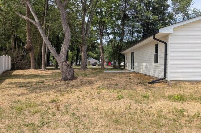 501 University Dr