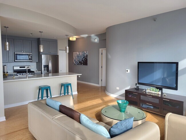 Photo - 303 W Ohio St Unidad 3003