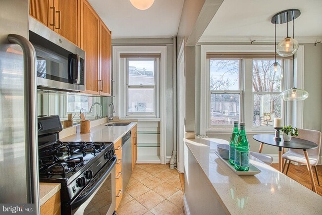 Photo - 2456 20th St NW Unidad 306