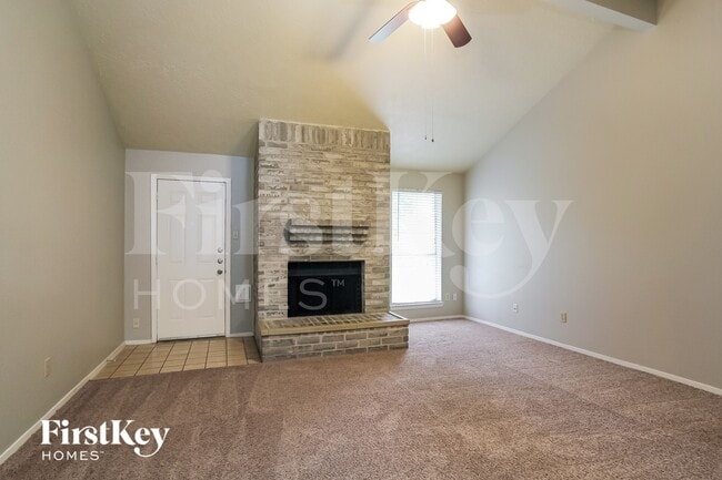 Photo - 2118 Knollbrook Ln