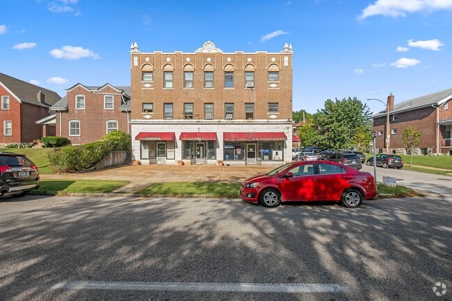 Building Photo - Freshly Updated Southampton 1 Bedroom Unit 4902 #21 Rental