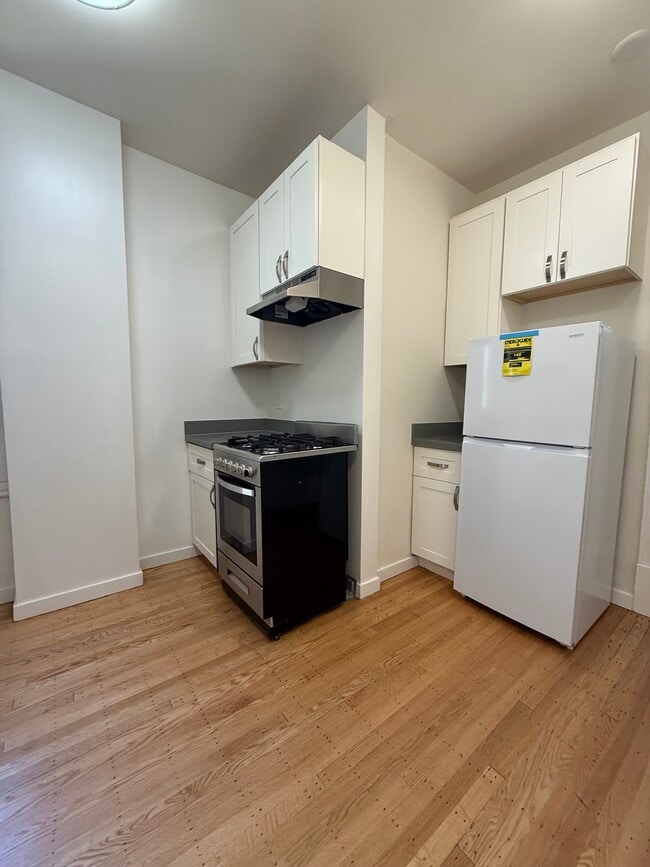 Building Photo - 420 Ellis St Unit 508