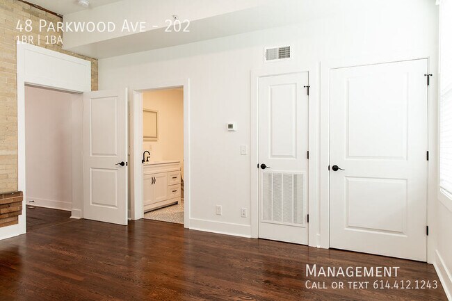 Photo - 48 Parkwood Ave Unit 202