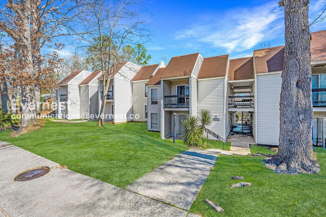 Photo - 2223 Sedgwick St Unit g