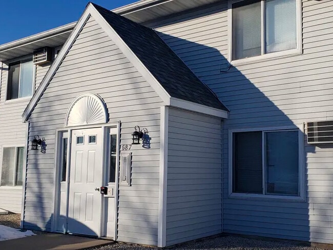 Building Photo - 687 Wood Violet Ln Unit 1