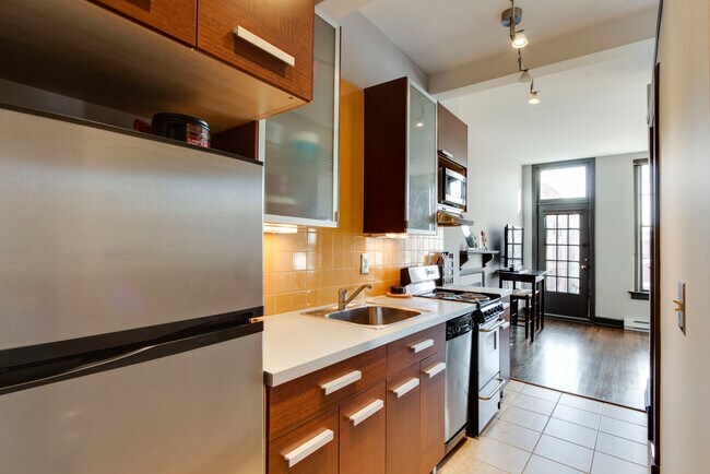 Photo - 12 W Poplar Ave Unidad 312