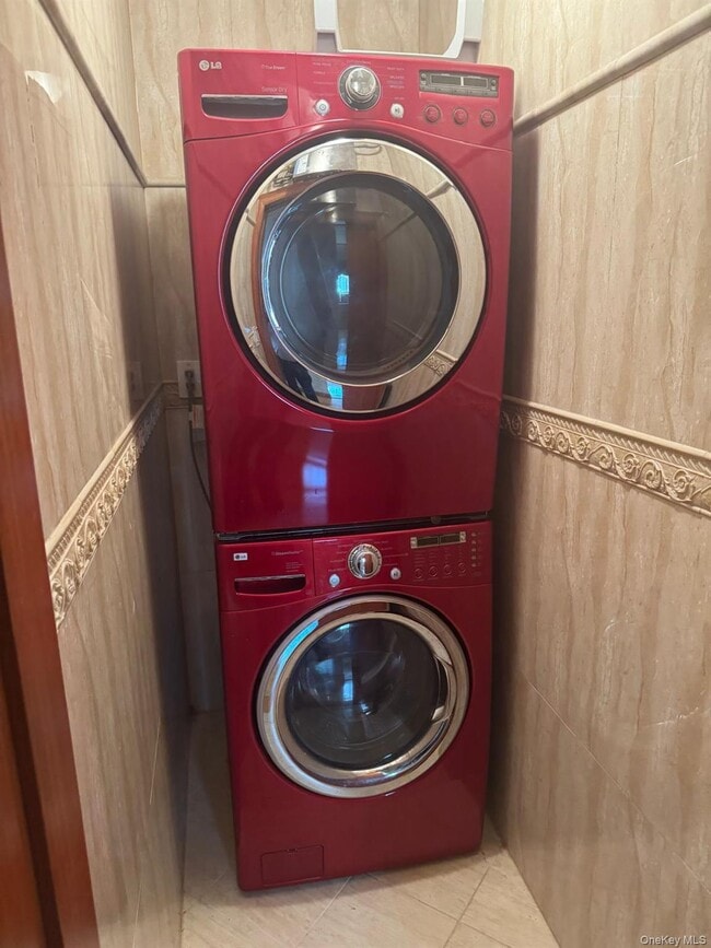 Photo - 138-54 Hoover Ave Unit 3R